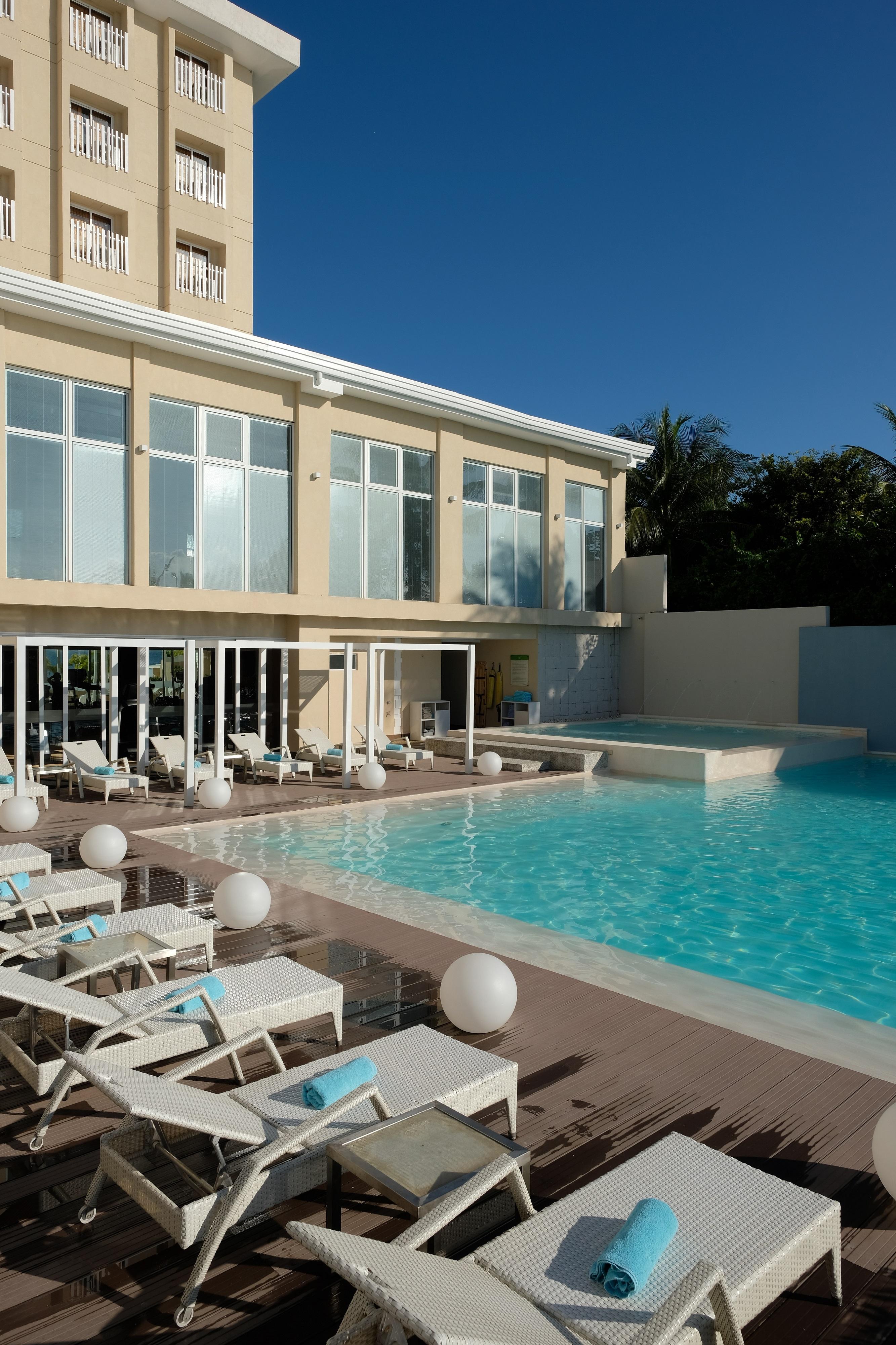 Be Resort Mactan Мактан Экстерьер фото